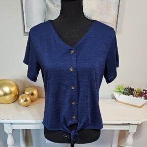 3 for $10 💙 Navy Blue Textured Tie-Front Button Down Top Medium
